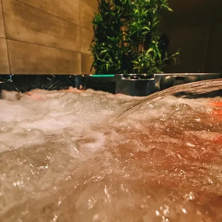 O Temps Suspendu Centre Sauna Et Jacuzzi *